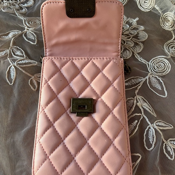 Elegant Pink Quilted Crossbody Passport and iPhone Case w/Chain Strap - Picture 6 of 13